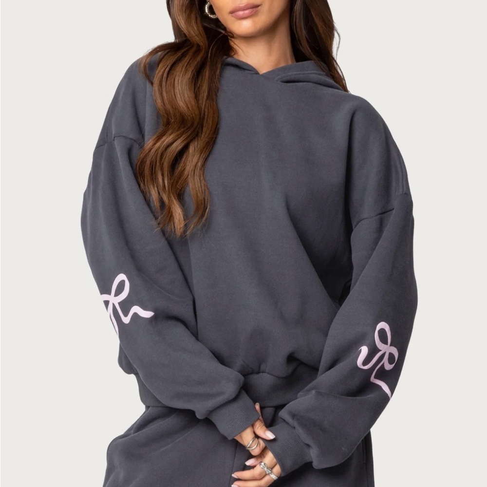bonney bow detail hoodie from edikted 
#coquette #bow #edikted